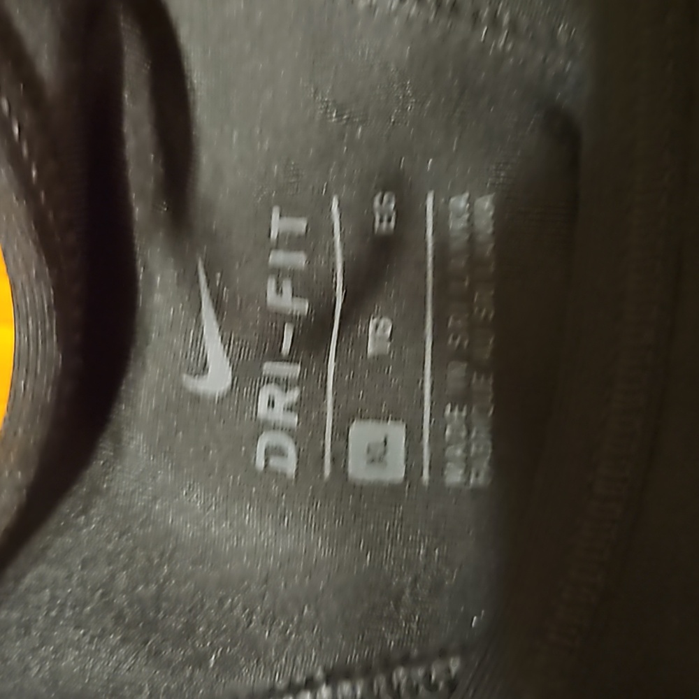 2 Womens Sports Bras - Picture 3 of 6